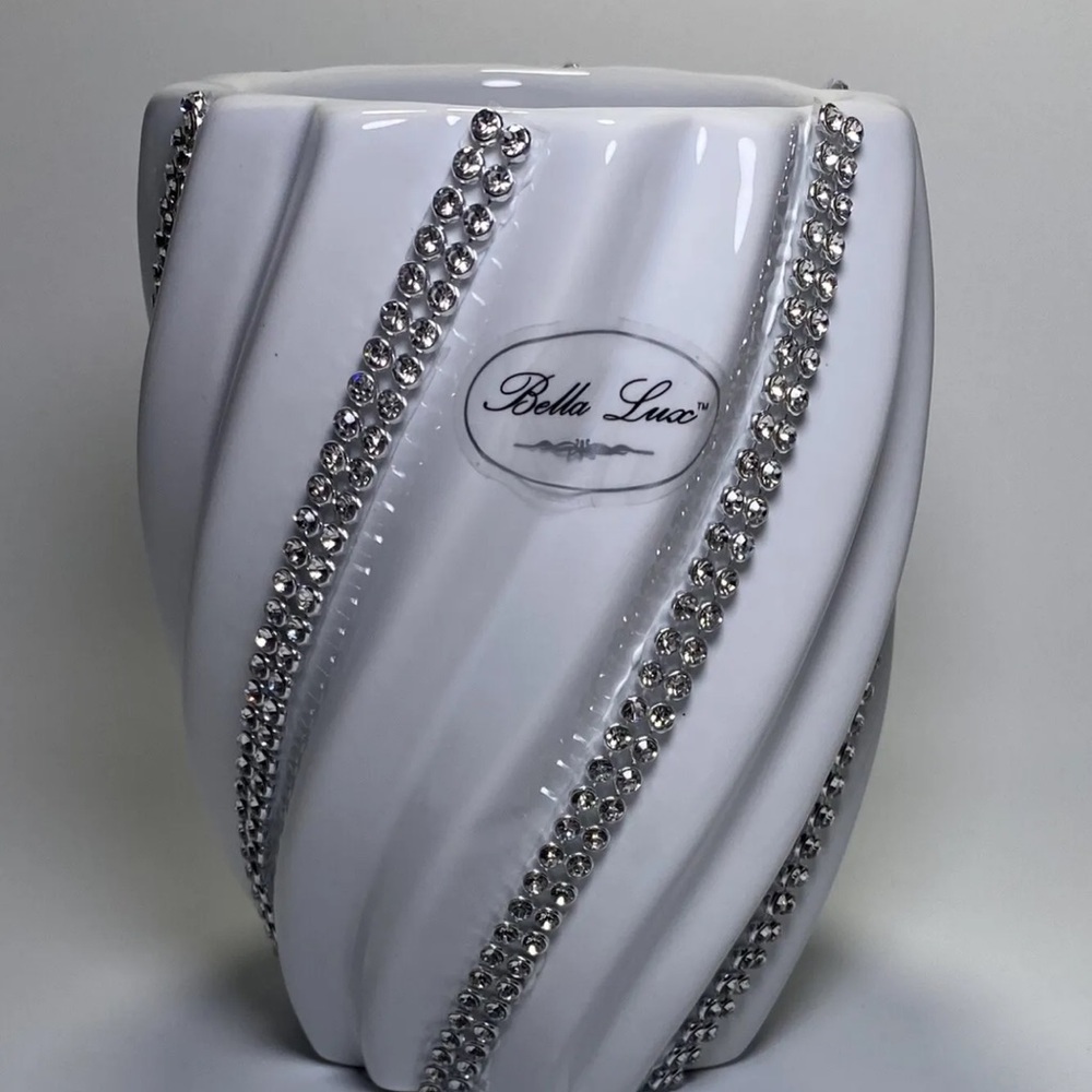 Bella Lux NEW! White RHINESTONE TOOTHBRUSH Cup BRUSH HOLDER SWIRL Tumbler